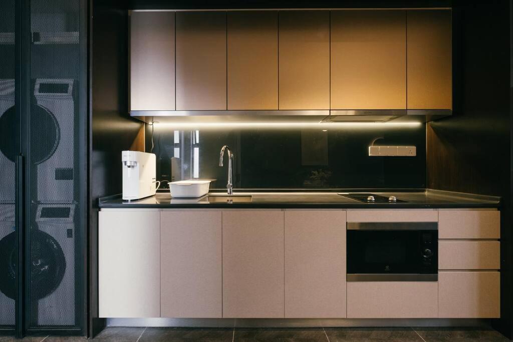 Scarletz Klcc Studio Suites 4 Pax Luxury Modern Style Wifi 100Mbps Κουάλα Λουμπούρ Εξωτερικό φωτογραφία